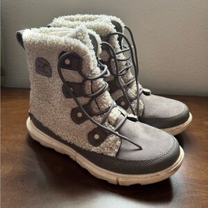 Sorel Gray and White Fleece-Lined Boots